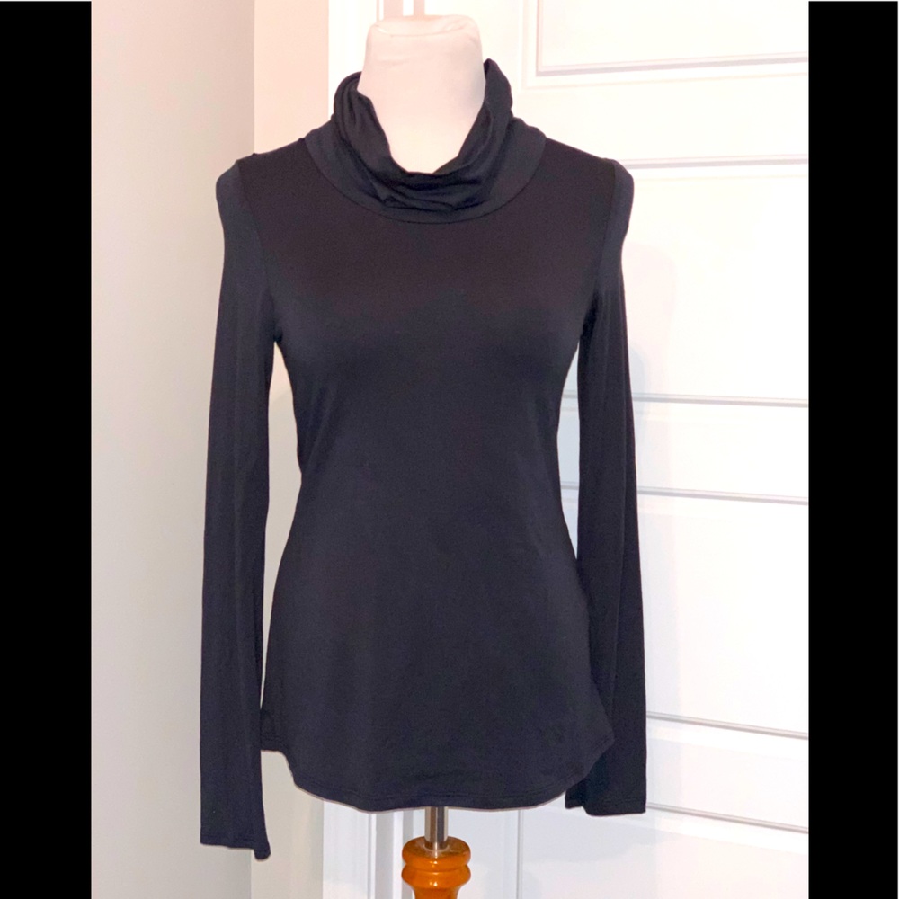 Leighlani {Maternity} *from Hawaii* cowl neck top